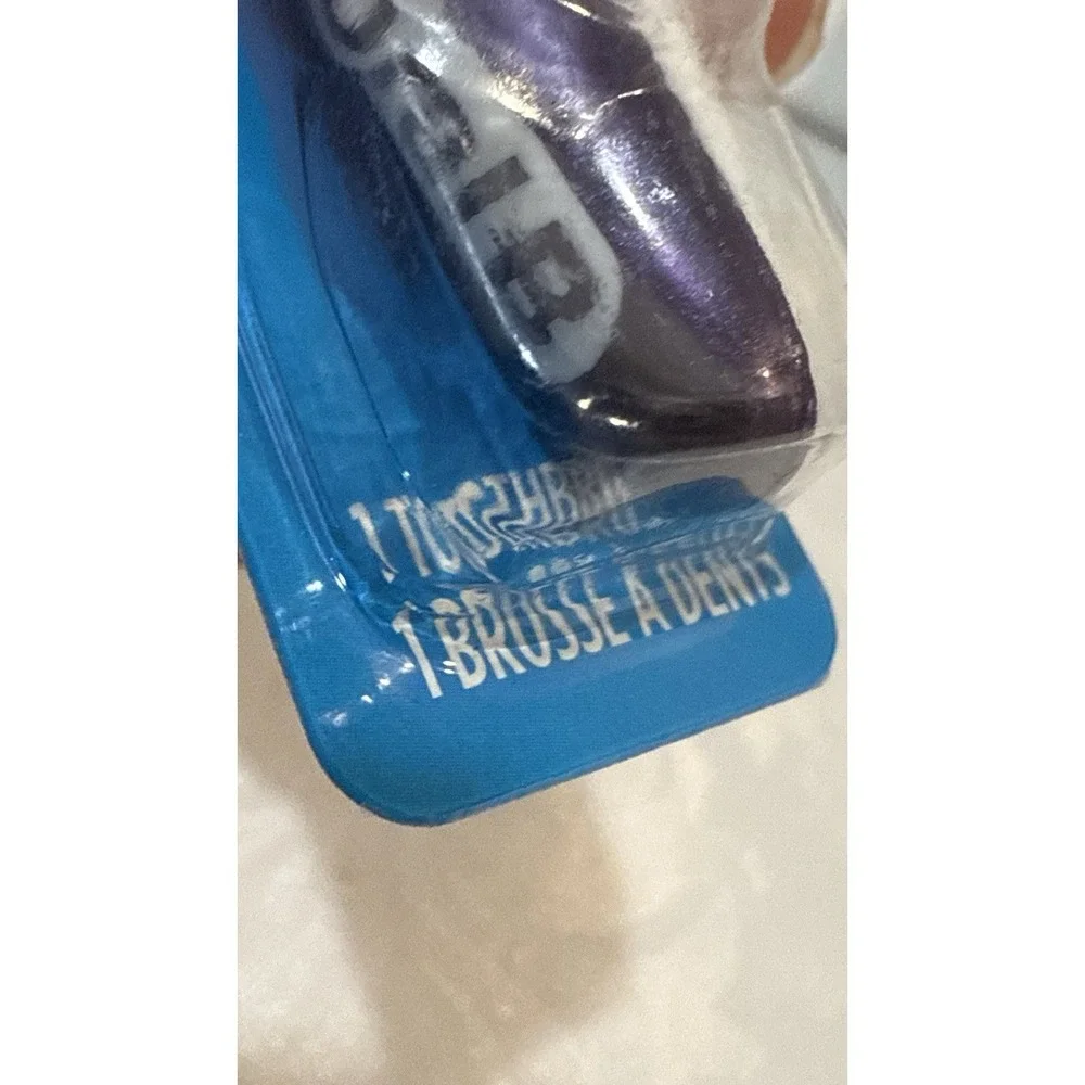 Oral-B Pro-Health All-In-One angled cross toothbrushes tongue cheek cleaner 2
